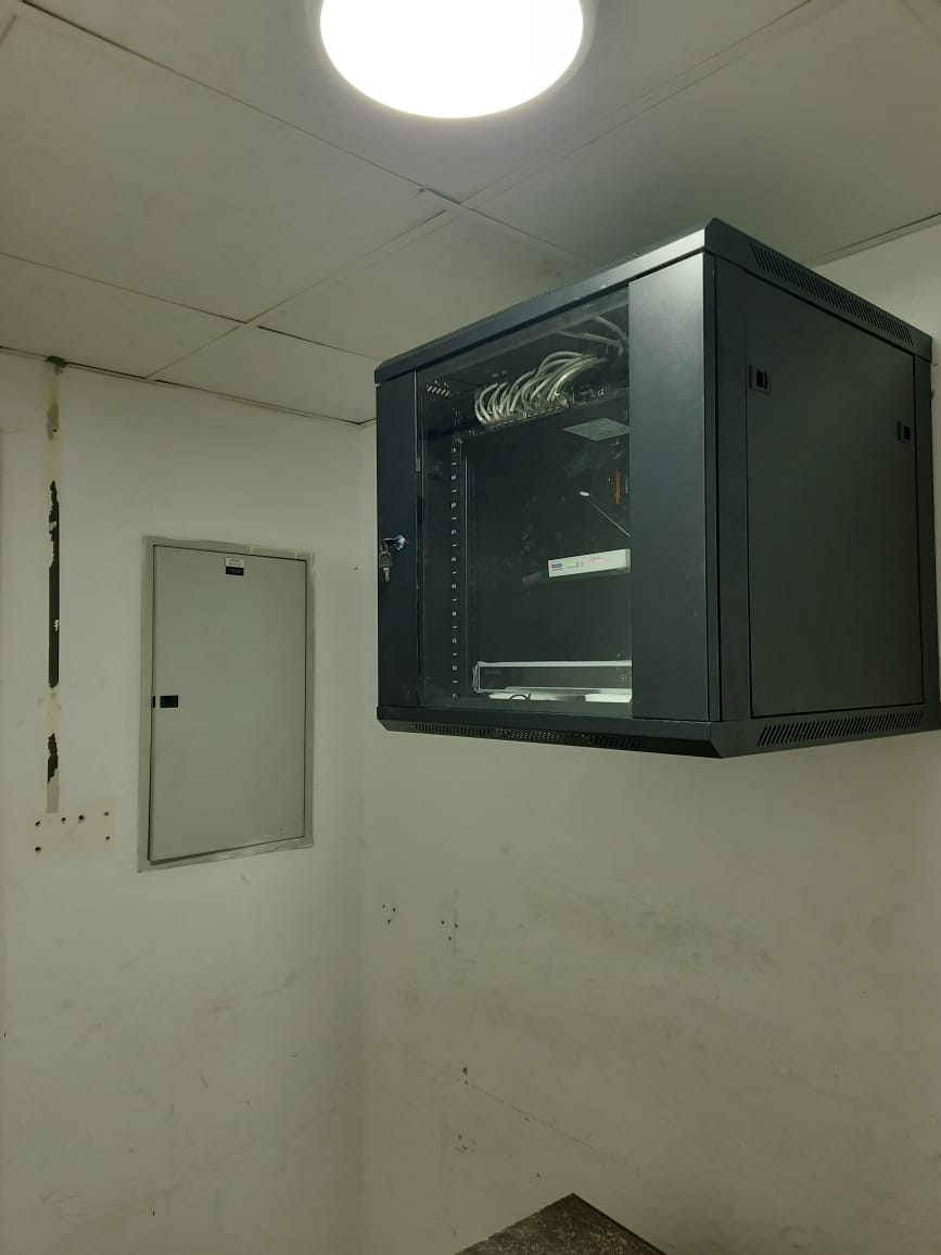 gallery-item